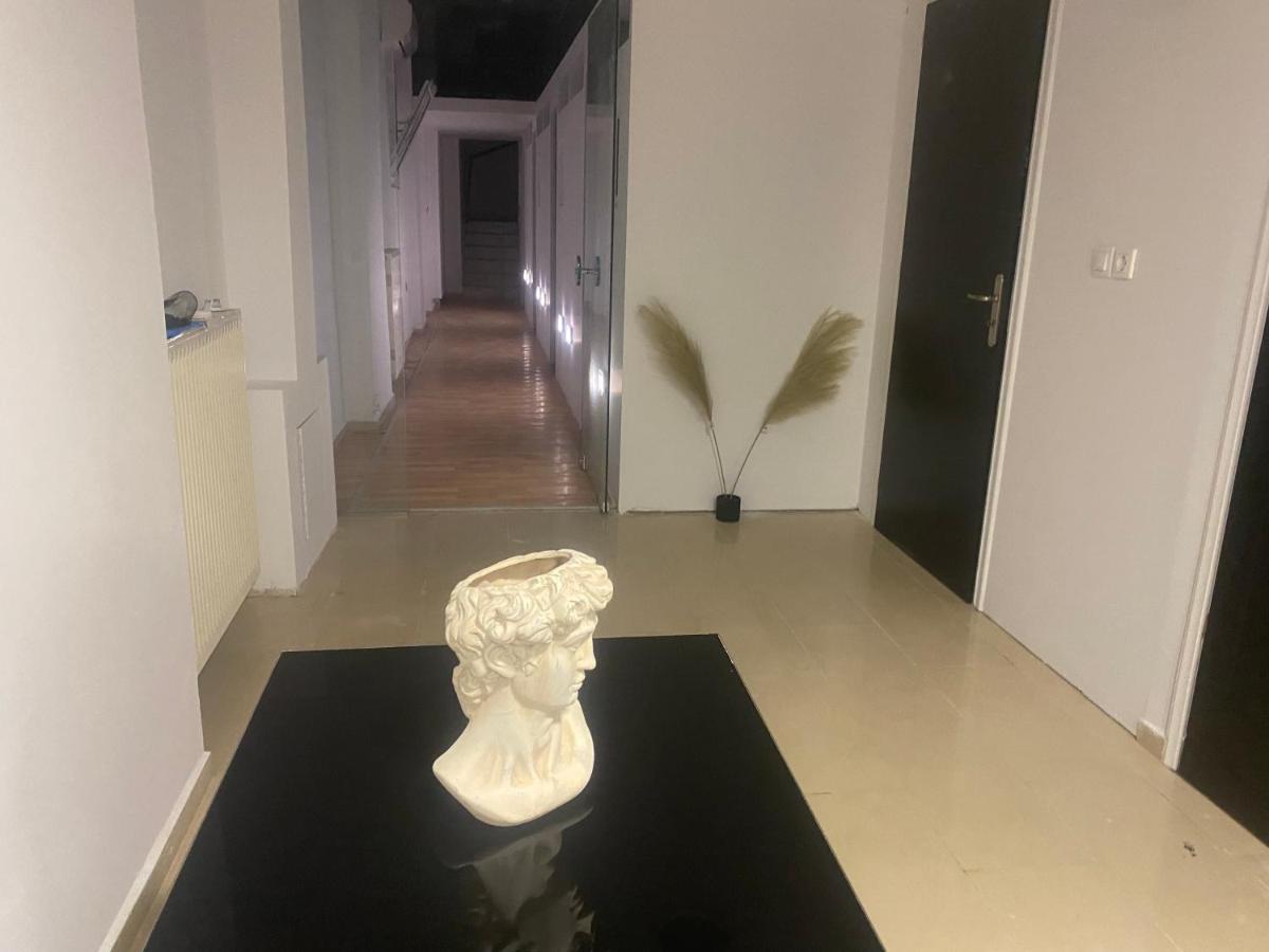 Le.Chris Central Dorms Hotel Ретимно Екстериор снимка