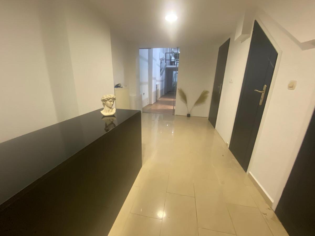 Le.Chris Central Dorms Hotel Ретимно Екстериор снимка