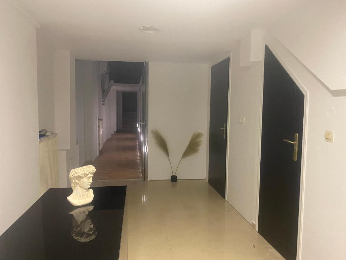 Le.Chris Central Dorms Hotel Ретимно Екстериор снимка